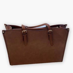 Brown leather shoulder bag